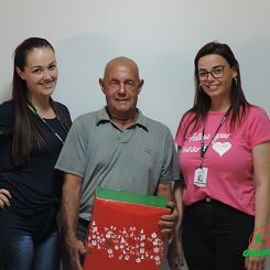 Cesta natalina entregue aos colaboradores.